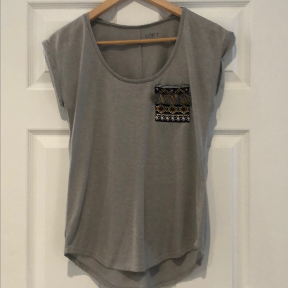 Tee with pocket detail